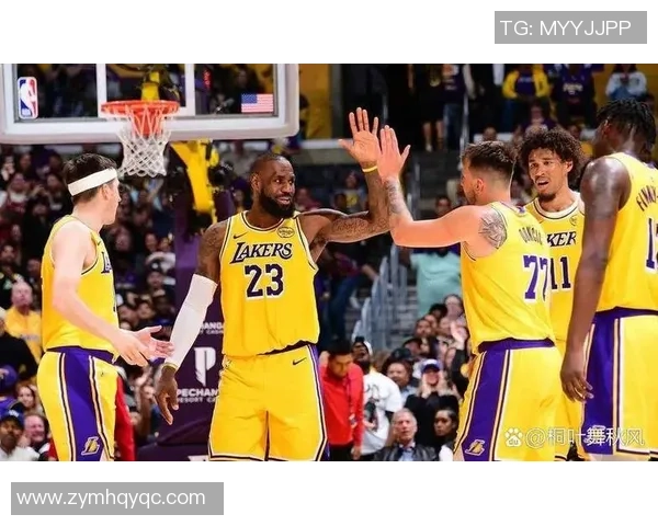 热火与湖人再度交锋谁能在季后赛中笑到最后的精彩对决