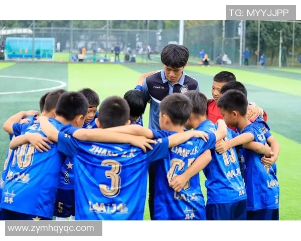 西班牙人对阵鲁能精彩对决展现足球魅力与团队精神 西班牙人对阵鲁能精彩对决展现足球魅力与团队精神