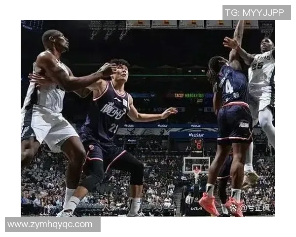 CBA新疆队与广州队激战正酣谁能在这场对决中笑到最后