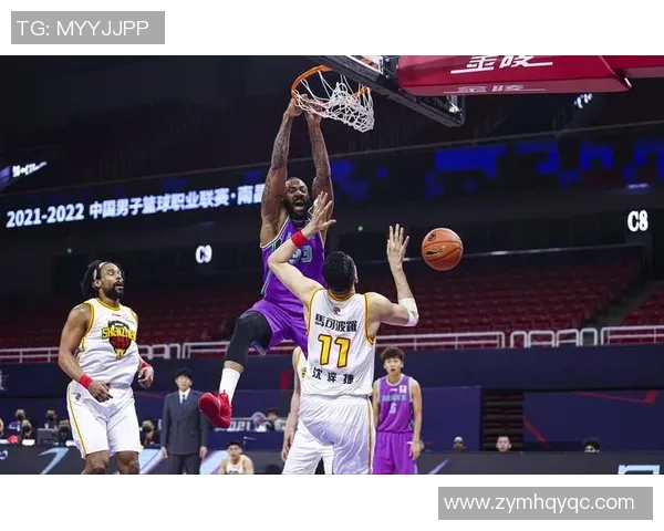 深圳篮球队耐力变革引发热议探索新战术与训练方法的深度分析